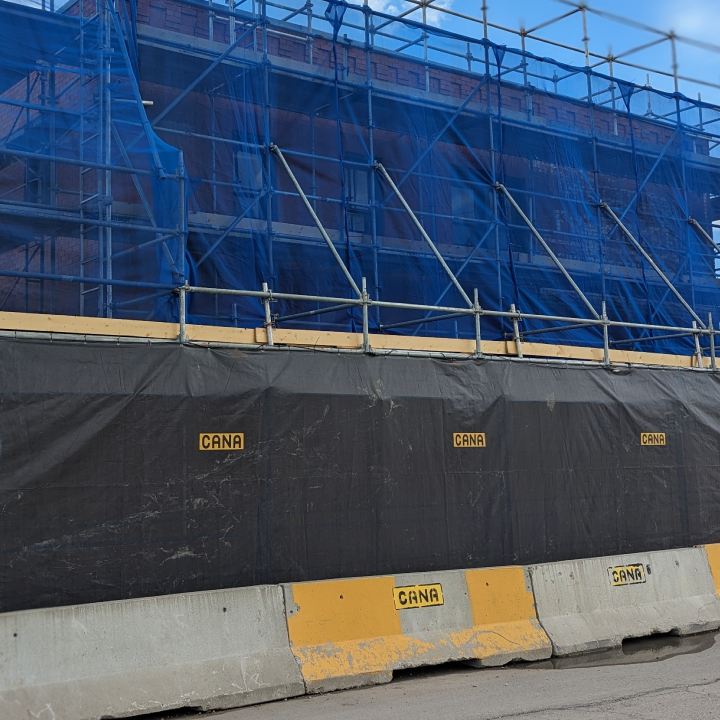 3 Ways This Custom-Print Fence Screen Mesh Will Upgrade Your Jobsite ...